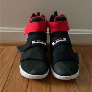 Nike LeBron High Top Basketball shoes